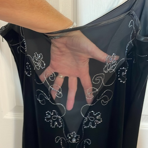 Vintage Black Evening Gown, silver designs, maxi dress, Dave & Johnny, 11/12 - Picture 7 of 11